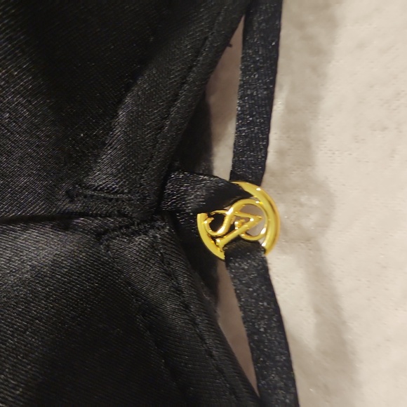 Victoria Secret Very Sexy Elegant Black Women's Bra - Picture 2 of 9